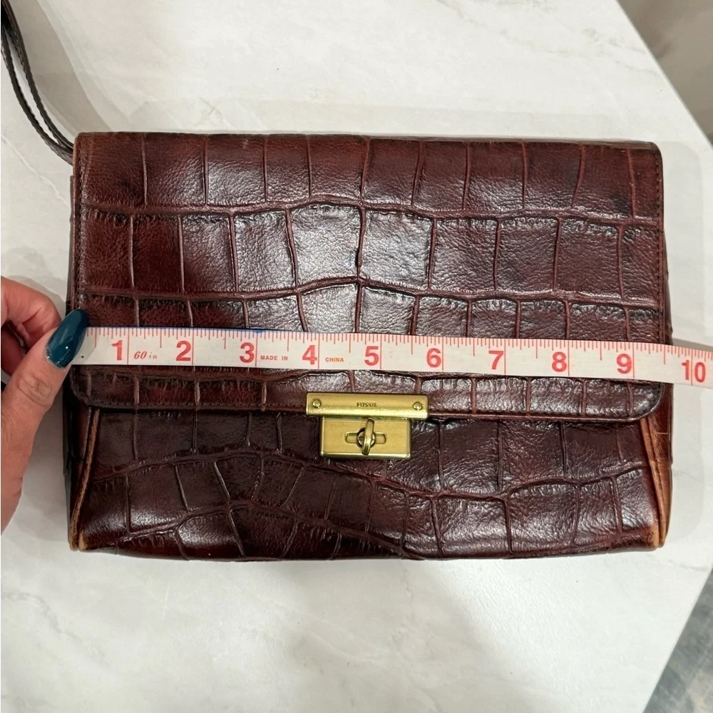 🔥Fossil Brown Crocodile-Embossed Clutch EUC🔥